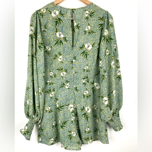 Velvet Oak Floral Romper - Picture 7 of 11